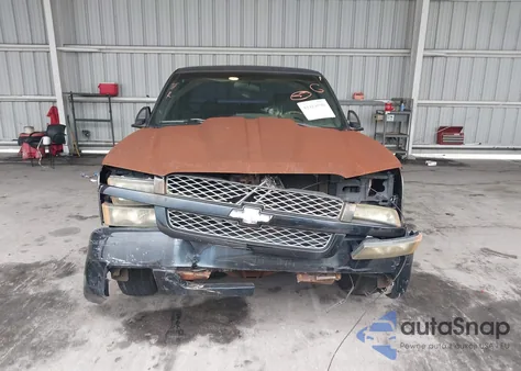 2001 Chevrolet Silverado 1500 from USA, damaged, VIN 2GCEC19W411154811